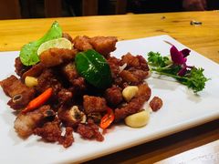 -老滇山寨•云南特色菜•地方菜•民族风情歌舞表演(金碧店)