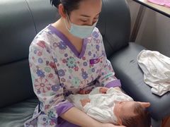 -秋歌护理·月嫂·育儿嫂(浦东医院店)