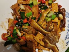 -黄泥岗·地道湖北菜(奥特莱斯店)