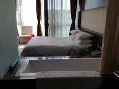 -上海怡沁园度假酒店