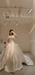 -GRACE KELLY婚纱与礼服(天津店)