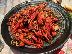 -肥肥虾庄·金牌油焖大虾(汉街SKP店)