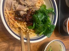 -云阿蛮云南生烫牛肉米线(奉贤路店)