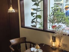 -Café Monson