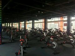 -健龙森俱乐部·游泳·健身·羽毛球综合体育馆