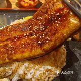 这家一整条鳗鱼饭也太太太好吃了