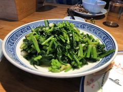 -头上红煨盐鸡·非遗院子餐厅