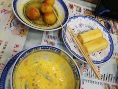杨枝甘露-广信牛奶甜品世家(台东店)