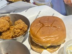 -TRIPS BURGER(大钟寺店)