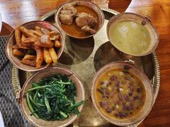 -岗底斯尼泊尔餐厅(万达店)