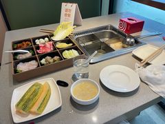 -海底捞火锅(新松江路生日主题店)
