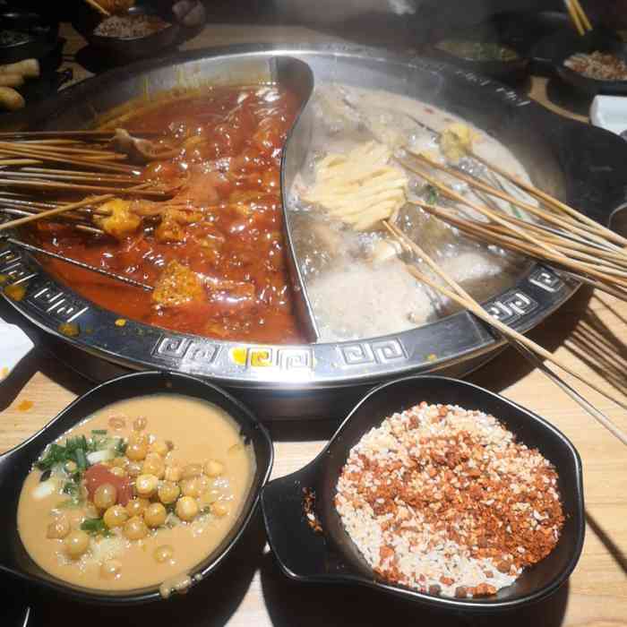 胡涂老串串牛油火锅(大学路店)-"看了其他姐妹的夸夸点评来试吃的