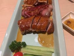 招牌烧鹅皇-避风塘(宝山万达店)