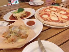 -城市大道红炉披萨烘焙坊