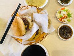 -闫家驴肉老店(华电一校店)