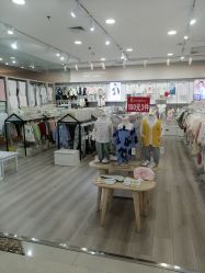 -孩子王童乐园(唐山万达广场店)