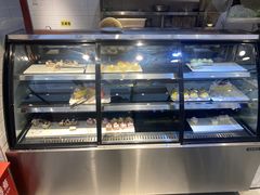 面包甜点陈列柜-火锅岛潮牌自助餐厅(天津天佑城店)