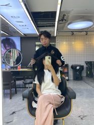 -藤野造型烫发染发