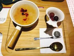 蔓越莓桃胶炖银耳-炖物24章·顺时轻养茶(杭州保利时光里店)