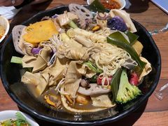 -万记麻辣烫国展总店