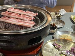 -围炉肉舍丹东海鲜烤肉·烤活鳗(步行街店)