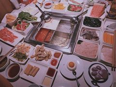 -海底捞火锅鲜切牛肉主题店(长寿路店)