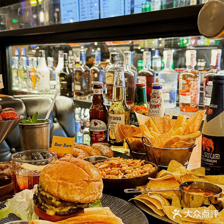 我居然在酒吧撑到扶墙出⁉️