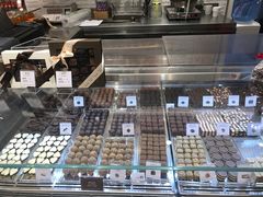 -VENCHI 闻绮(北京国贸商城店)