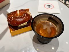 黄油红豆贝果-HOT CRUSH趁热集合·现烤面包(环球港店)