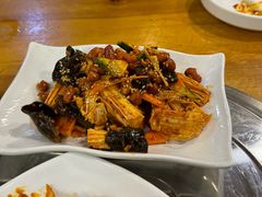 -喇喇排骨火锅·传统韩式脊骨汤(望京西园总店)