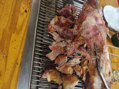 -欢乐牧人蒙古炭烤羊腿(四平路店)