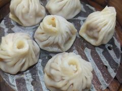 鲜肉小笼-老半斋(福州路店)