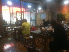 大堂-陇上全荟兰州传统牛肉面(延吉路店)