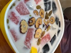 -老何家后安粉·糟粕醋海鲜火锅(三亚湾椰梦长廊店)