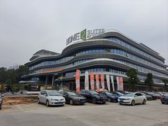 -广州花都融创文旅城希尔顿惠庭酒店