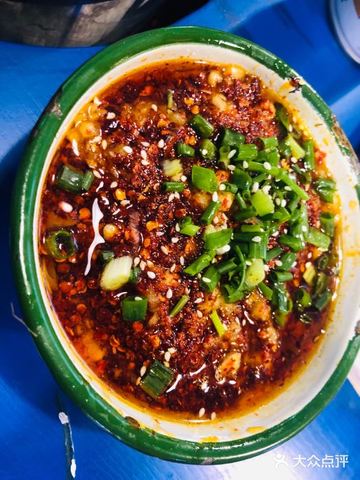 马路边边老成都串串香(星耀城店)冒鸭血图片