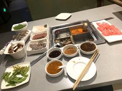 -海底捞火锅鲜切牛肉主题店(长寿路店)