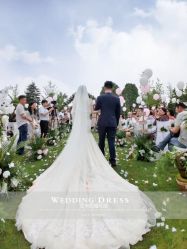 -艾米丽婚纱礼服