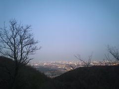 -鬼笑石后山停车场