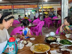 大堂-黄记四更烤乳猪店