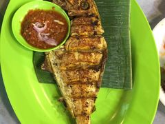 -明记烧鱼美味店