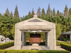 -上海市龙华烈士陵园