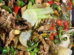 炭烧牛蛙平锅紫苏味-蘭奢雅集·江浙菜(青山江滩店)