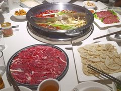 -茅草房·河畔园林火锅