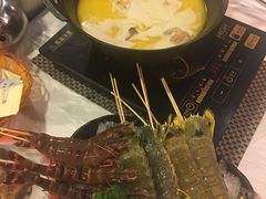 -鲜入围煮花胶鸡海鲜火锅