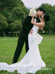 -雪中彩影婚纱摄影·微光艺术中心