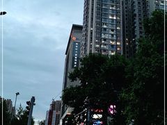 -西安君富酒店(大明宫龙首原地铁站店)