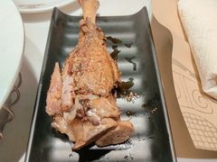 烤羊腿-丁里羊肉小镇(天鹅湖总店)