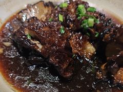 -老码头黑皮肘子锅包肉(赣水路店)