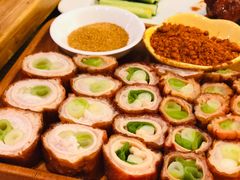 -小镇大厨新概念复合中餐厅(万达广场大连高新店)